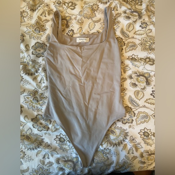 aritzia bodysuit size small - Picture 1 of 3